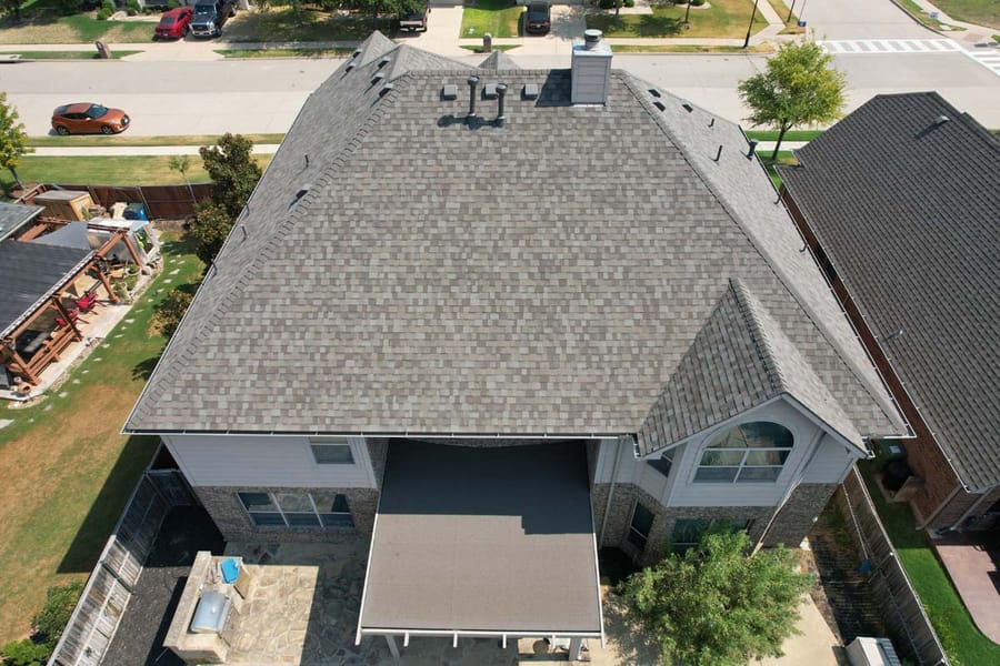 Texas home with roof, siding and gutters completed by Select Roofing